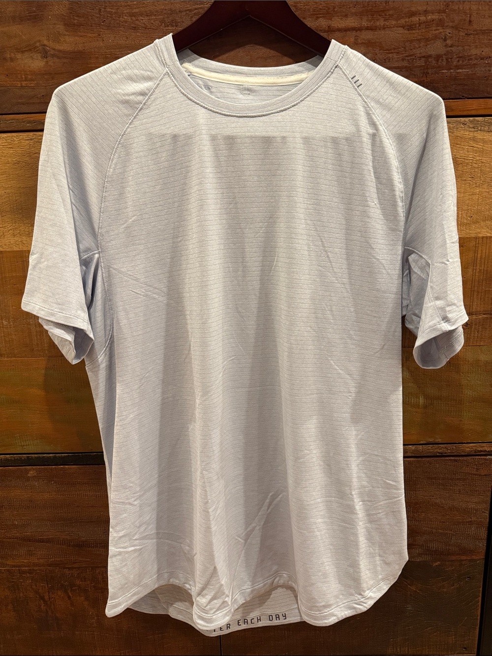 lululemon athletica “License to Train” XL Men's Short-Sleeve Crew in Starch Blue